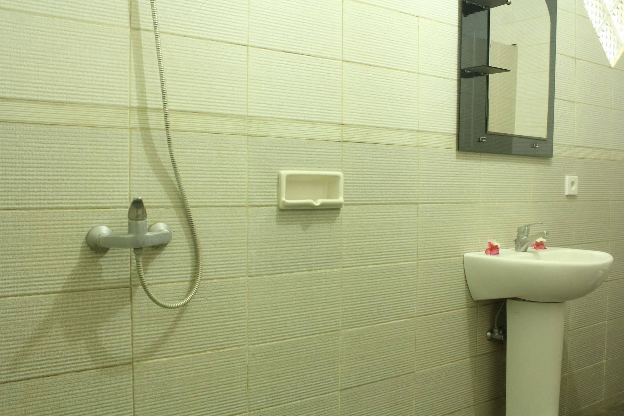 Berlian Inn Kuta  Bagian luar foto