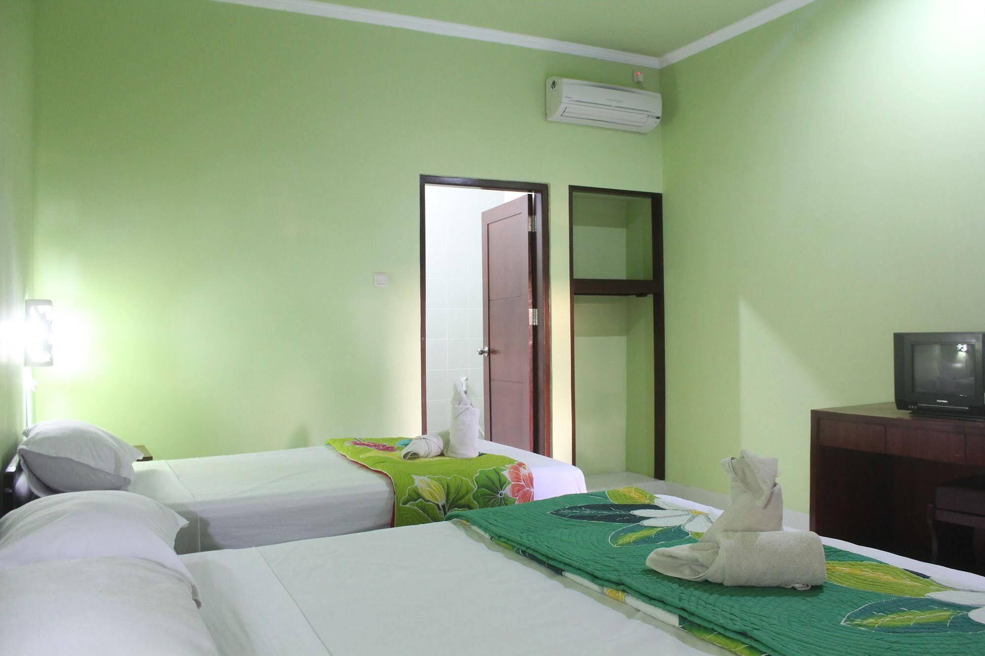 Berlian Inn Kuta  Bagian luar foto