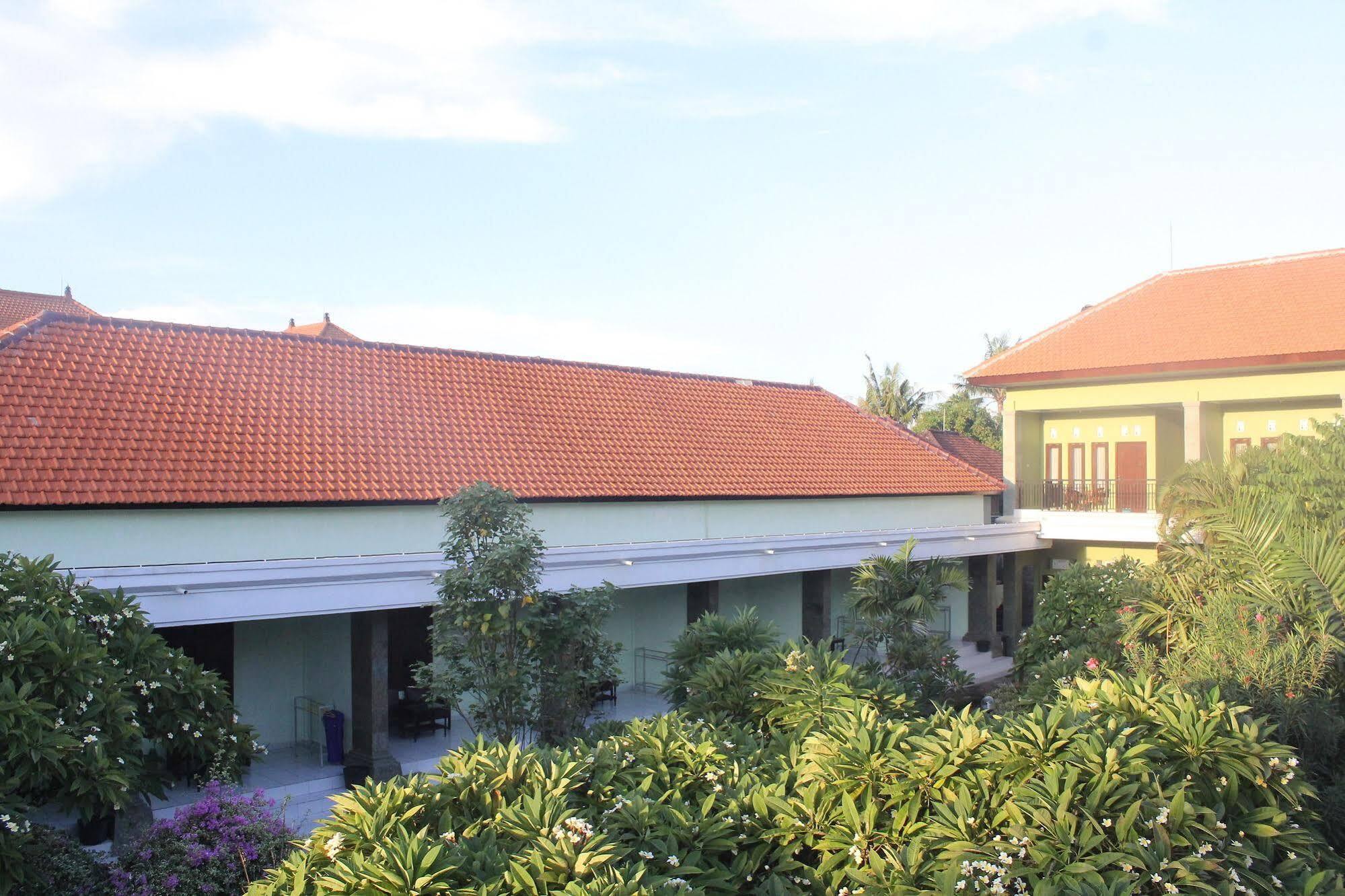 Berlian Inn Kuta  Bagian luar foto